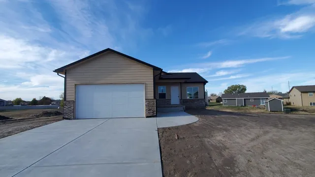 $255,000 | 4815 South St Paul Court, Wichita, KS 67217