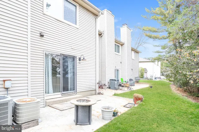 $2,495 | 94 Teal Court, Hightstown, NJ 08520