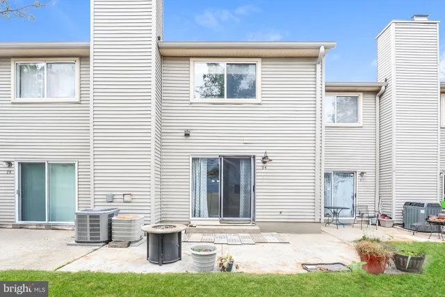 $2,495 | 94 Teal Court, Hightstown, NJ 08520