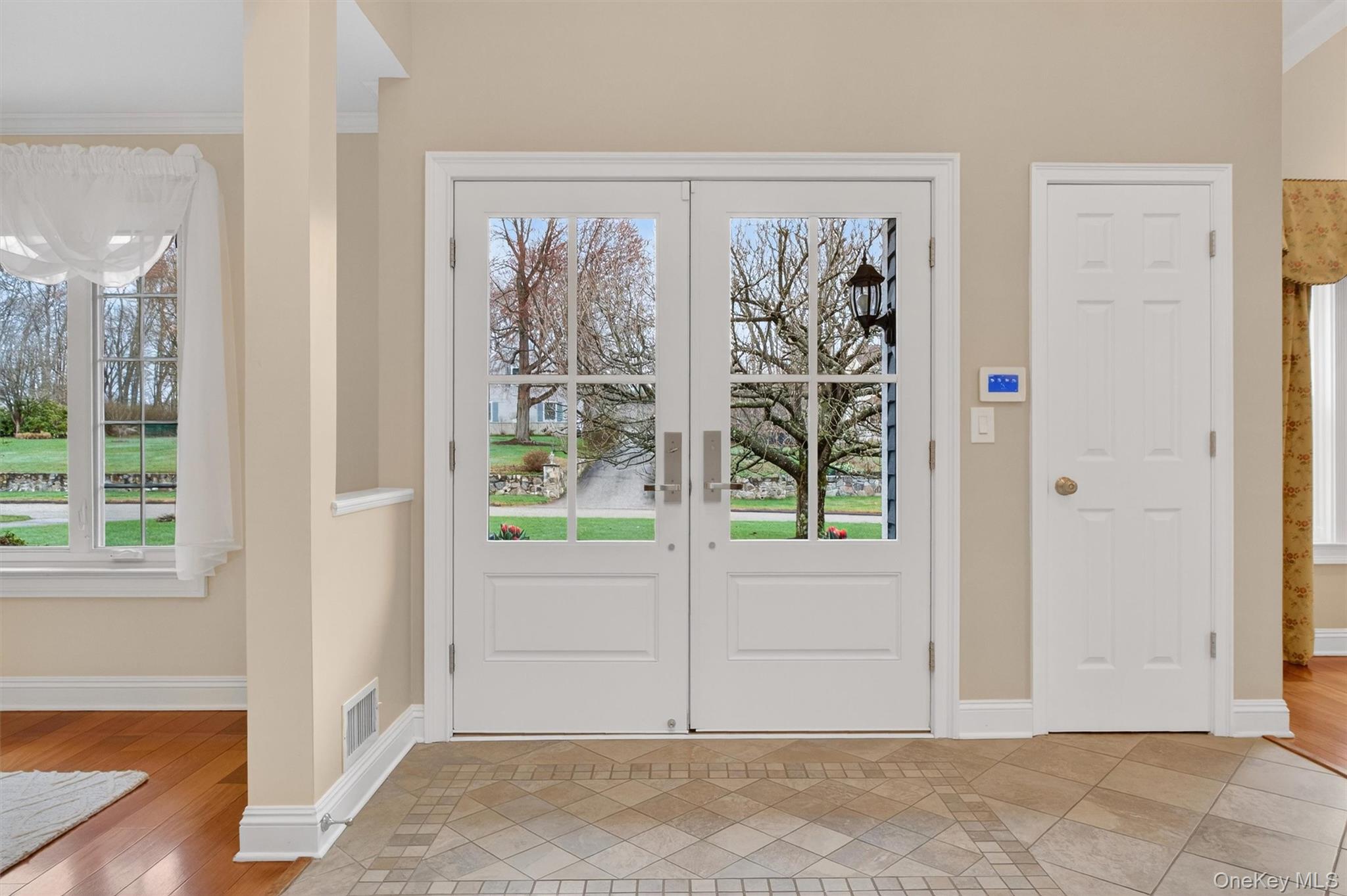 45 East Hill Road Cortlandt Manor, NY 10567 - Photo 45 of 48 an empty room with windows