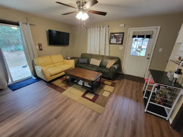 $2,200 | 1227 Continental Court, Tallahassee, FL 32304