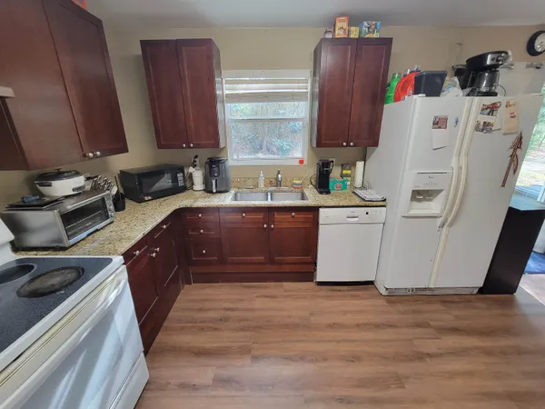 $2,200 | 1227 Continental Court, Tallahassee, FL 32304