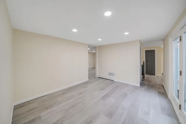 $599,000 | 20 Matsunaye Drive, Medford, NY 11763