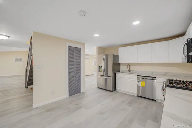 $599,000 | 20 Matsunaye Drive, Medford, NY 11763