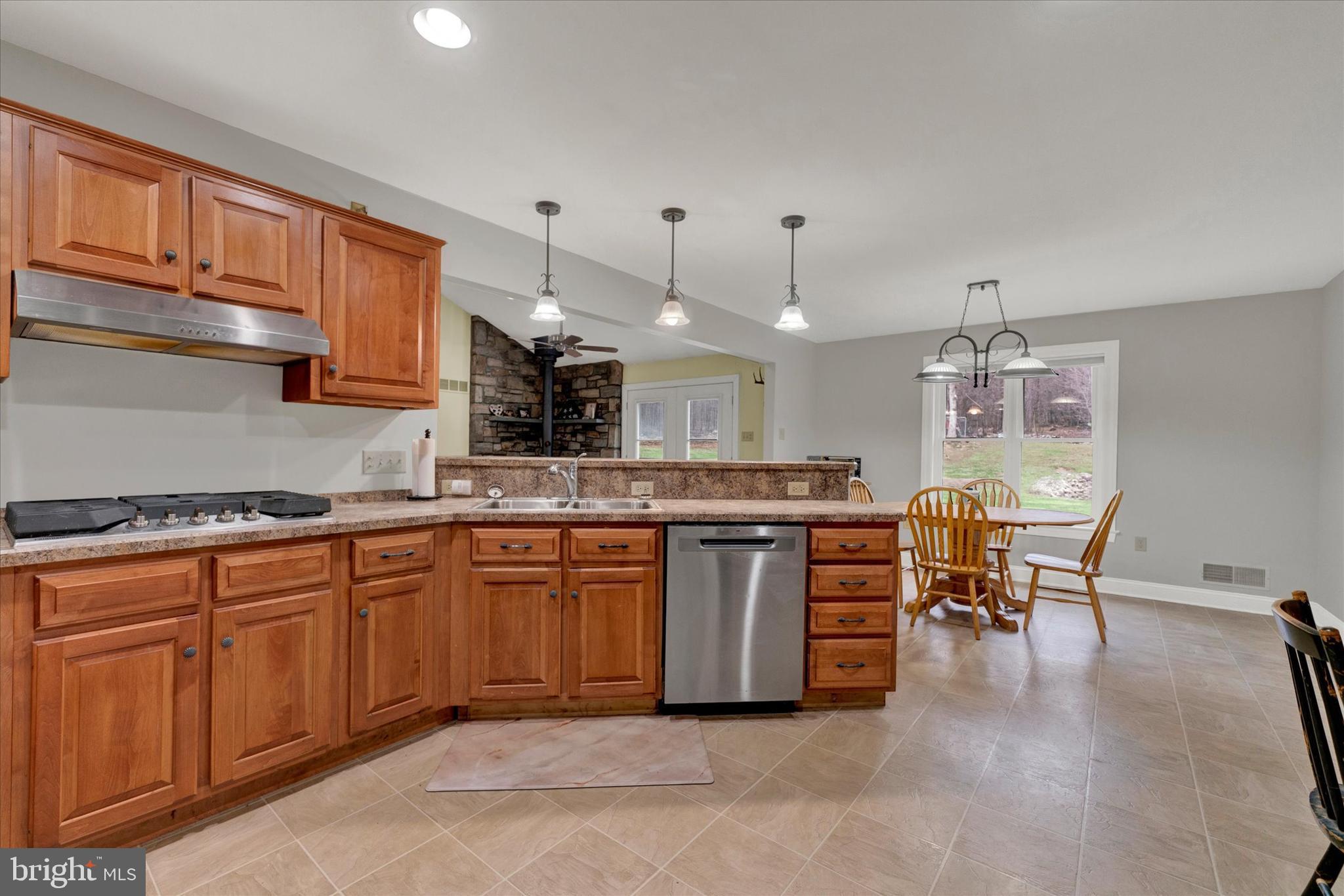 181 Fort Road Bernville, PA 19506 - Photo 4 of 43 Kitchen