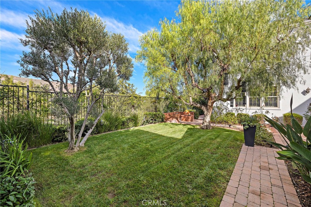 3 Eric Street Ladera Ranch, CA 92694 - Photo 4 of 35