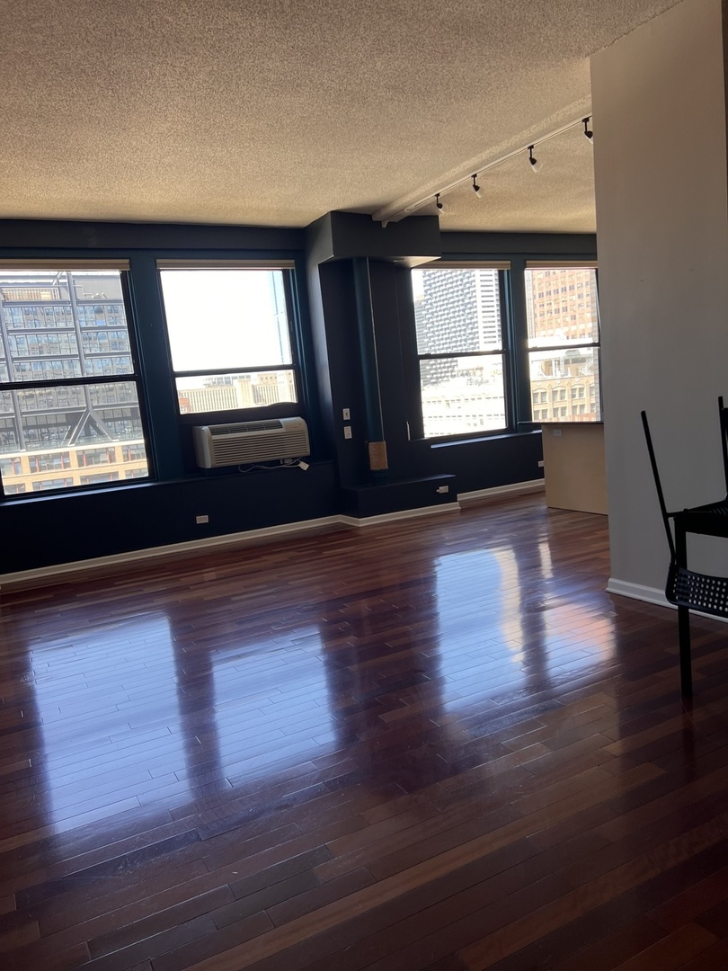 600 South Dearborn Street, Unit 1209 Chicago, IL 60605 - Photo 3 of 6