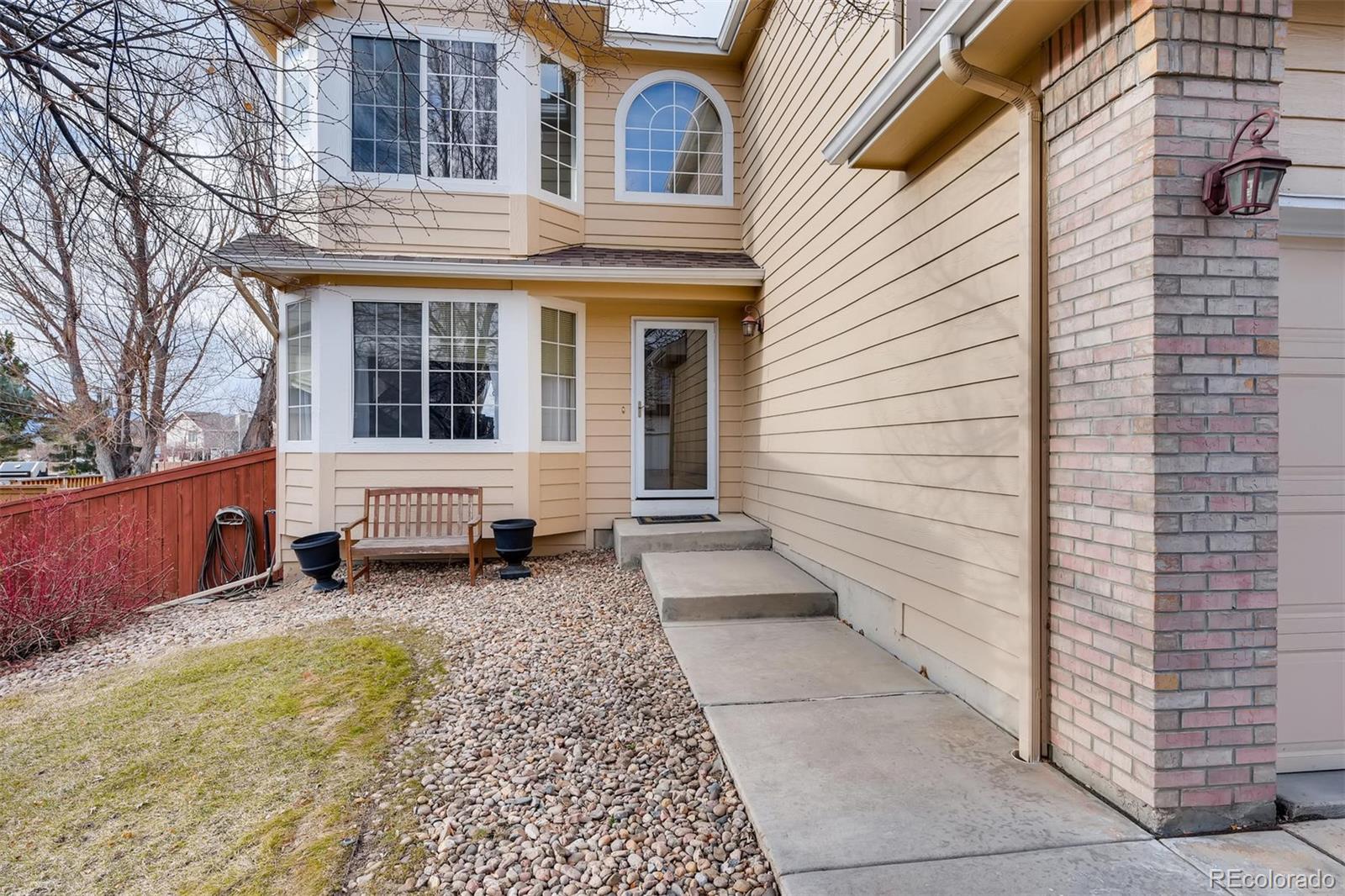 10057 Silver Maple Road Highlands Ranch, CO 80129 - Photo 3 of 28 Gallery Image 3