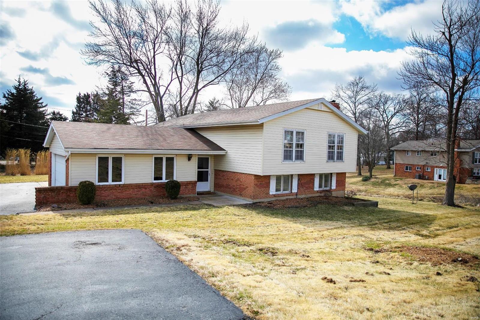 14668 Clayton Road Ballwin, MO 63011 - Photo 2 of 41 Gallery Image 2