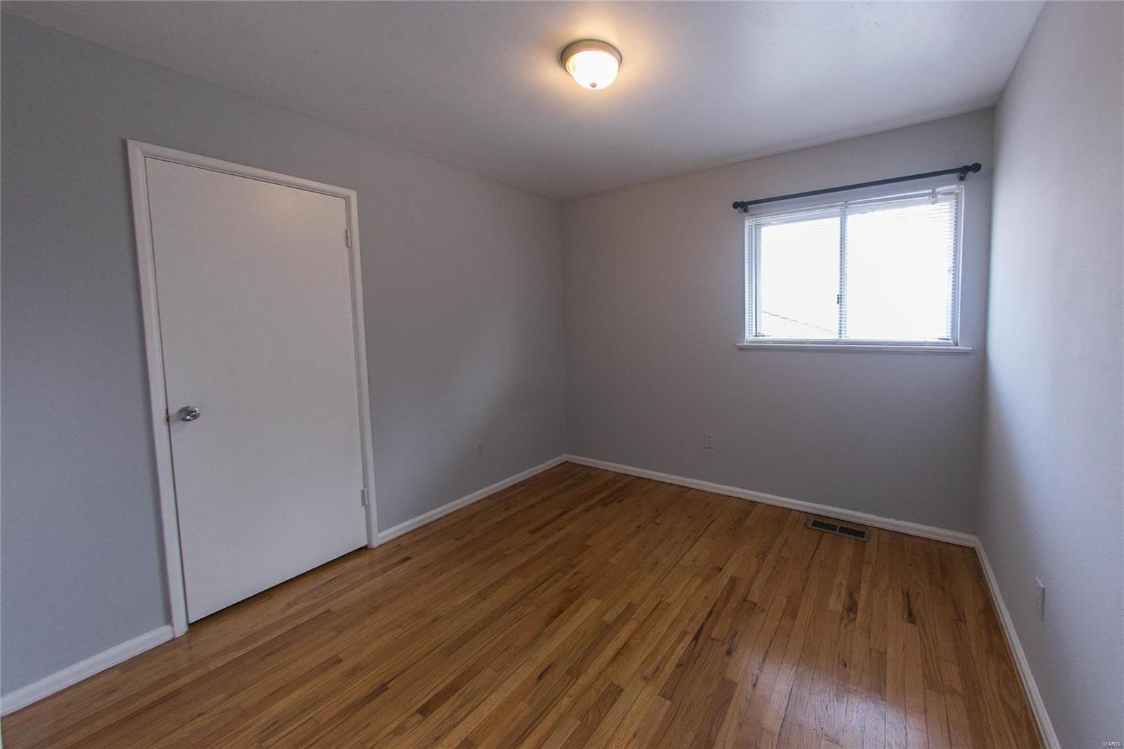 14668 Clayton Road Ballwin, MO 63011 - Photo 15 of 41 Gallery Image 15