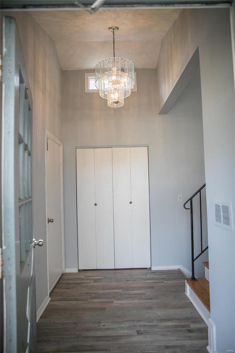 14668 Clayton Road Ballwin, MO 63011 - Photo 3 of 41 Gallery Image 3