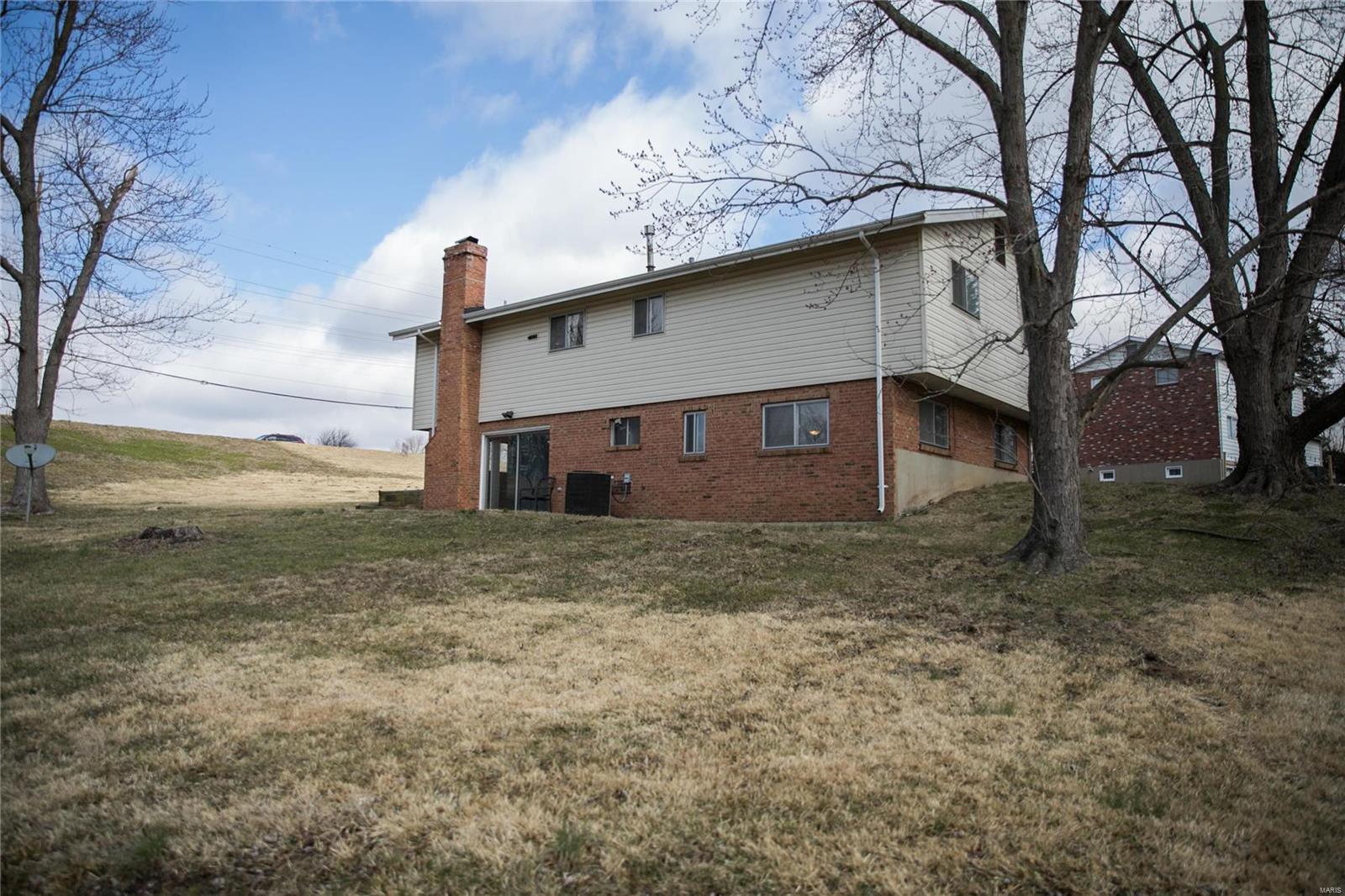 14668 Clayton Road Ballwin, MO 63011 - Photo 31 of 41 Gallery Image 31