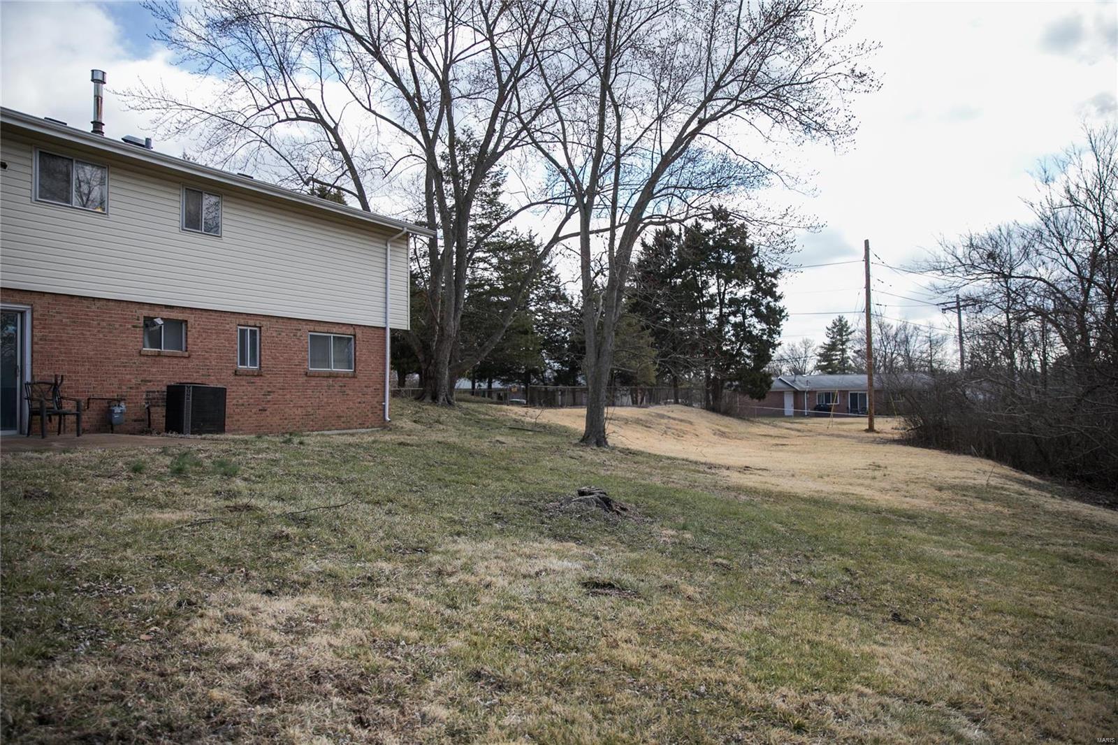 14668 Clayton Road Ballwin, MO 63011 - Photo 32 of 41 Gallery Image 32