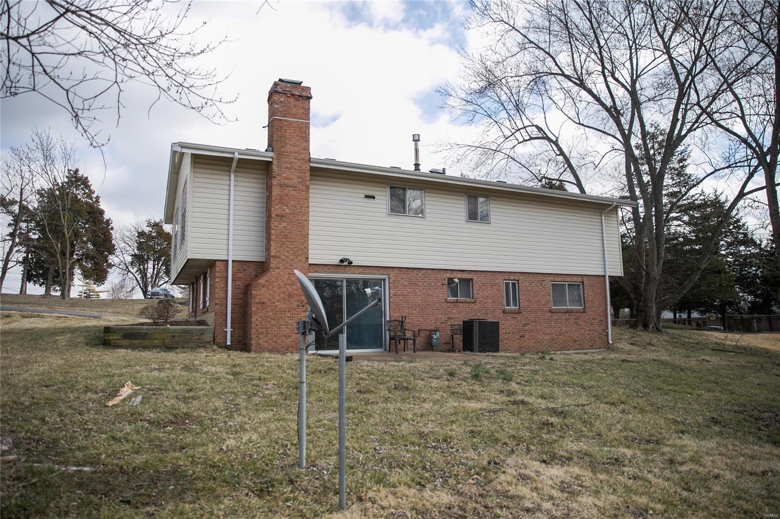 14668 Clayton Road Ballwin, MO 63011 - Photo 33 of 41 Gallery Image 33