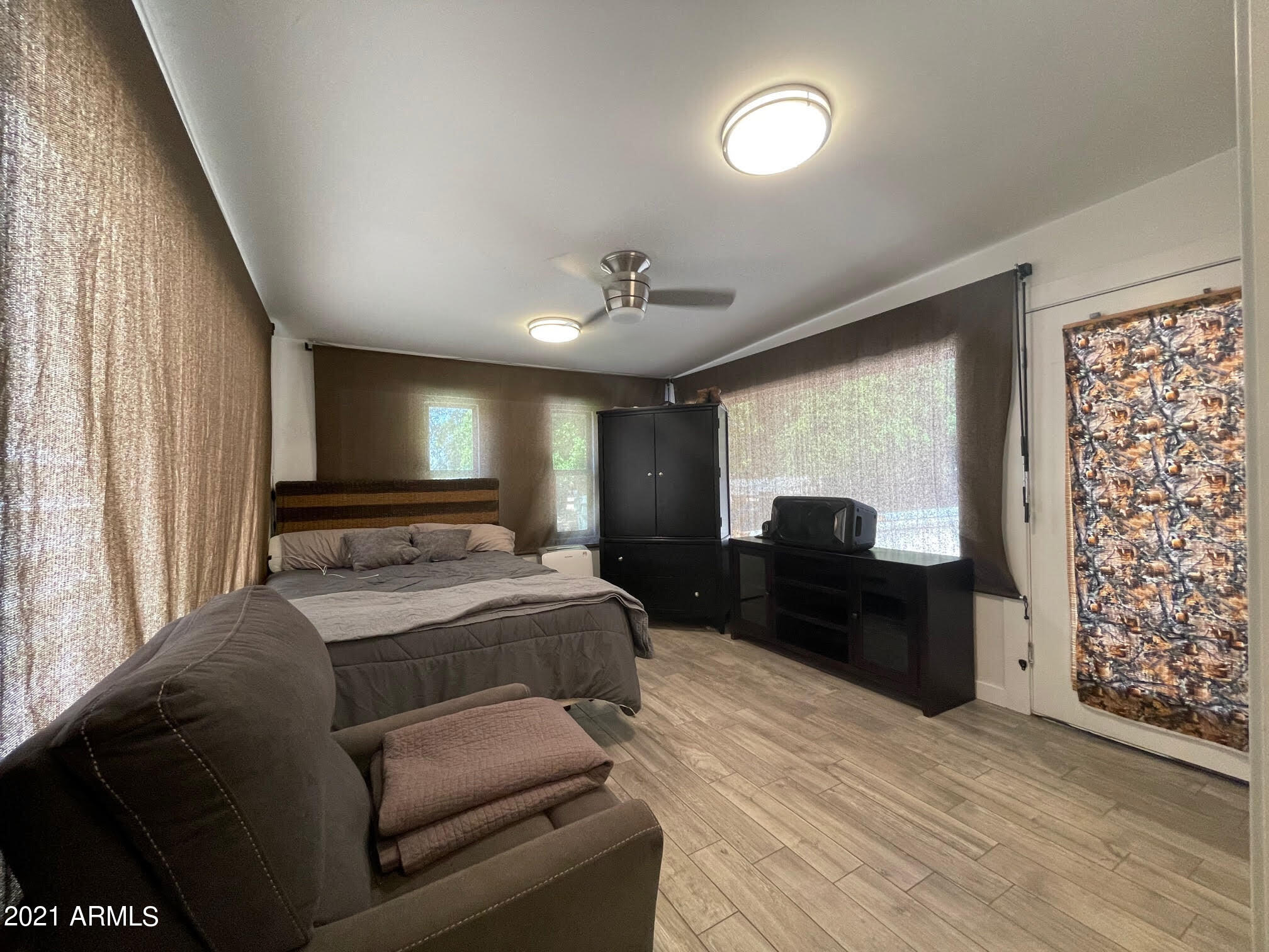 526 East Carter Road Phoenix, AZ 85042 - Photo 31 of 41 Guest Suite