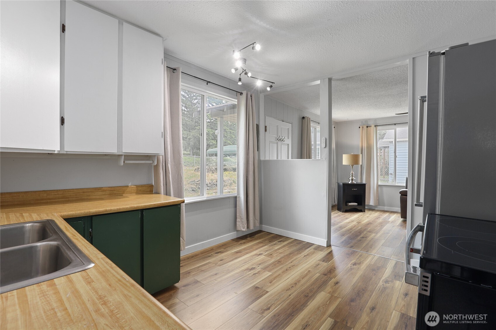 6166 Bethel Road Southeast Port Orchard, WA 98367 - Photo 10 of 29 Gallery Image 10