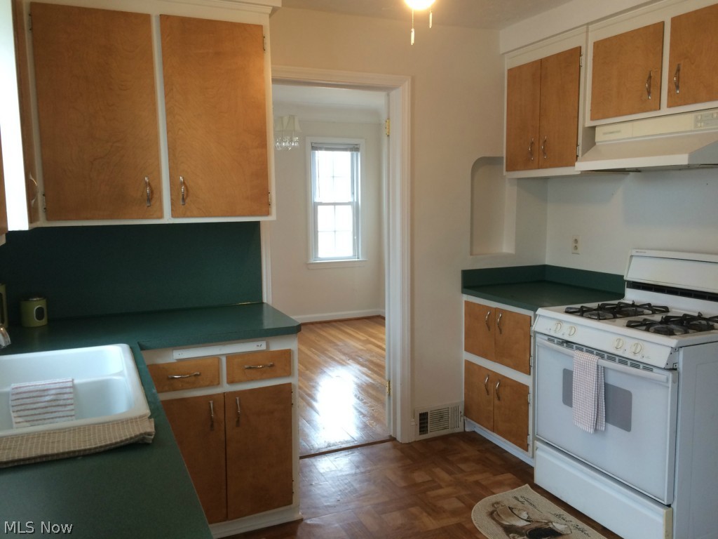 3709 Silsby Road Cleveland, OH 44118 - Photo 5 of 19 Gallery Image 5