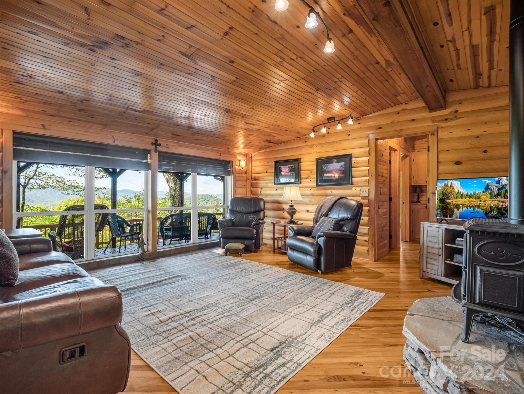 195 Spring Mountain Road Fairview, NC 28730 - Photo 11 of 39 Gallery Image 11
