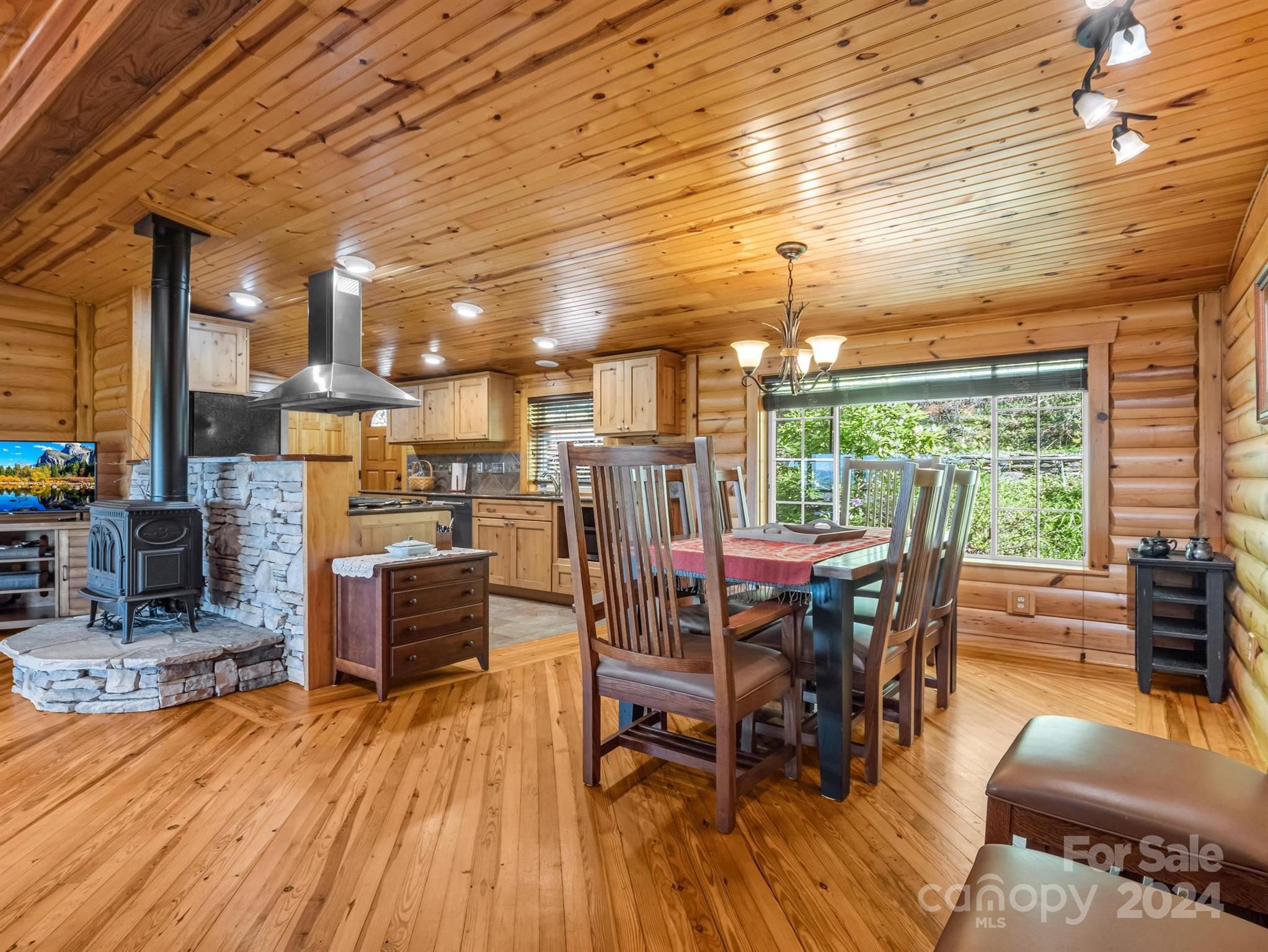 195 Spring Mountain Road Fairview, NC 28730 - Photo 16 of 39 Gallery Image 16