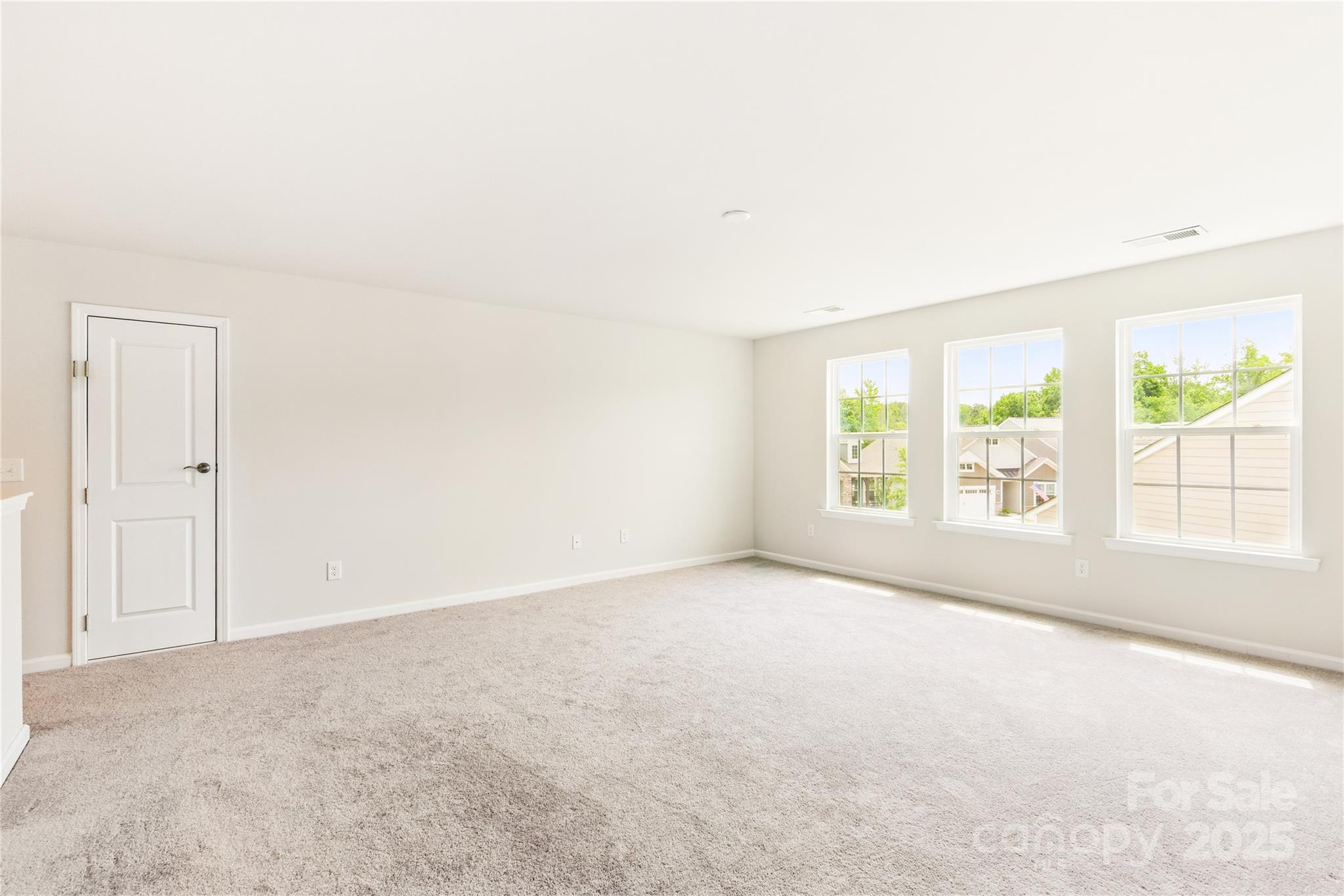 4069 Havenport Circle Tega Cay, SC 29708 - Photo 34 of 48 an empty room with windows