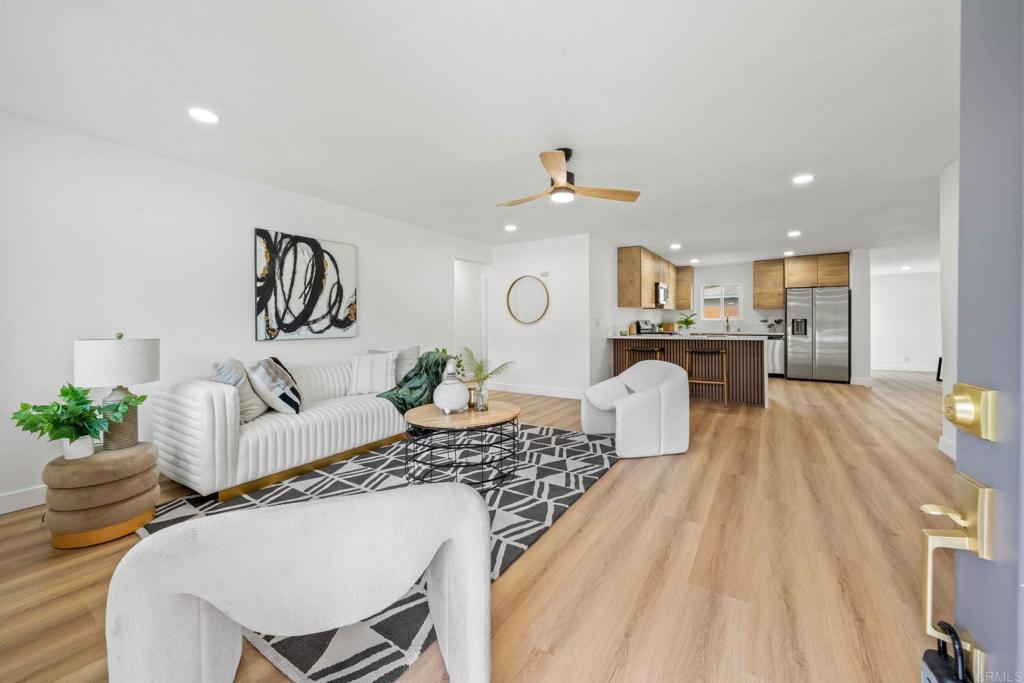 508 Village View Place Fallbrook, CA 92028 - Photo 12 of 32 a living room with furniture and wooden floor