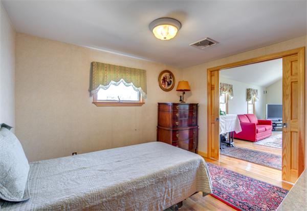 71 Boston Rock Road Melrose, MA 02176 - Photo 13 of 30 Gallery Image 13