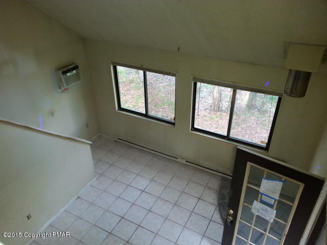 238 West Pine Ridge Drive West Bushkill, PA 18324 - Photo 7 of 12 20150713_183617