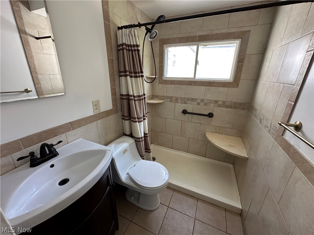 4174 Burkey Road Austintown, OH 44515 - Photo 13 of 33 Bathroom