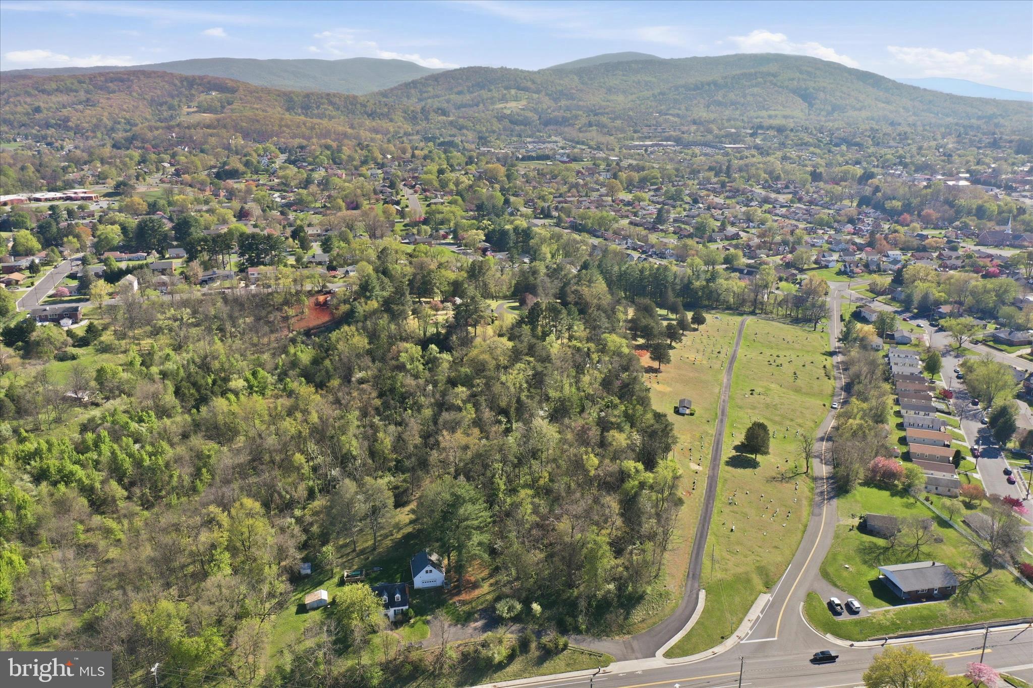 Creek Road Front Royal, VA 22630 - Photo 15 of 23 a view of a city
