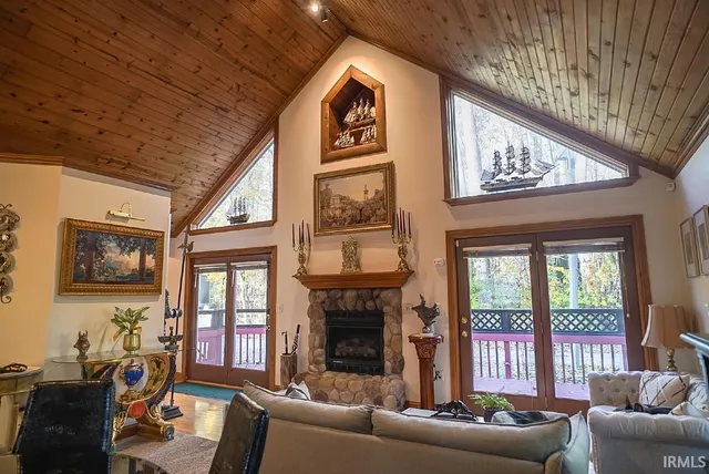 $404,000 | 14 EMS T41 Lane, Leesburg, IN 46538