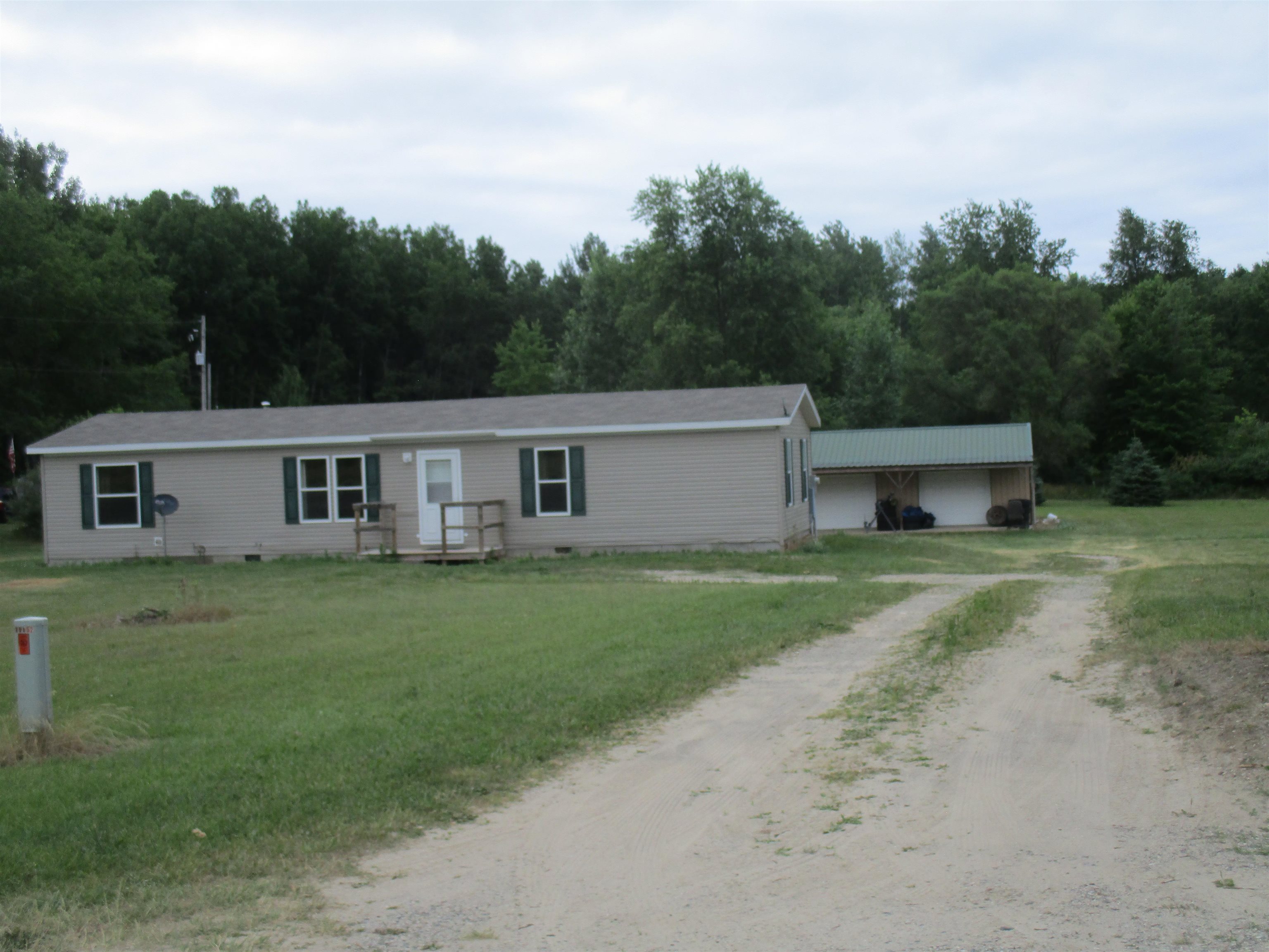 10208 West Jackson Road Elwell, MI 48832 - Photo 16 of 17 1902235-15.JPG