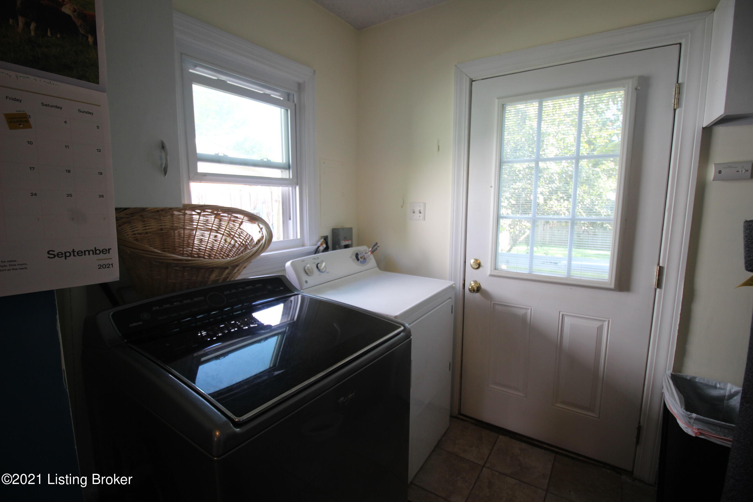 2620 Alanmede Road Louisville, KY 40205 - Photo 11 of 27 Laundry