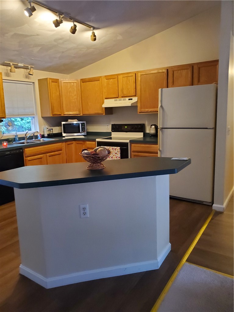 91 Oregon Avenue Woonsocket, RI 02895 - Photo 13 of 24