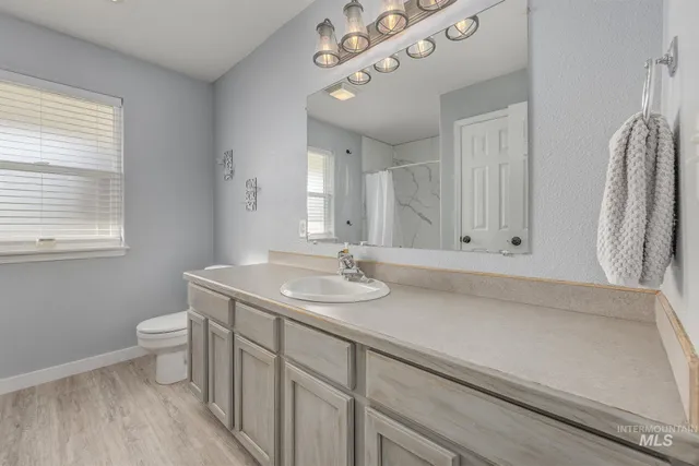 $384,000 | 2480 West 9th Street, Weiser, ID 83672