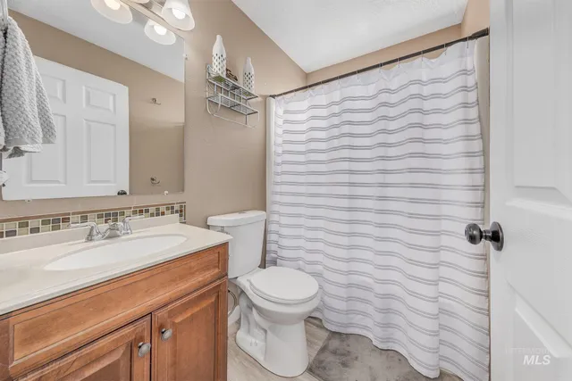 $384,000 | 2480 West 9th Street, Weiser, ID 83672