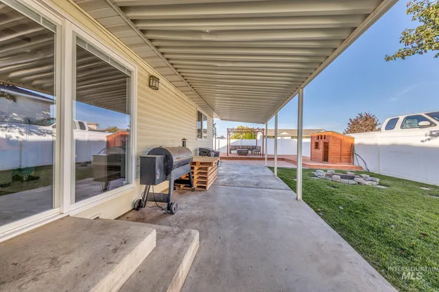 $384,000 | 2480 West 9th Street, Weiser, ID 83672