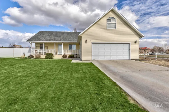$384,000 | 2480 West 9th Street, Weiser, ID 83672