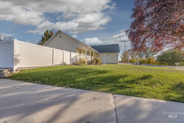 $384,000 | 2480 West 9th Street, Weiser, ID 83672
