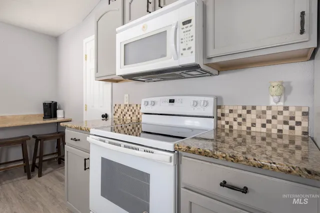 $384,000 | 2480 West 9th Street, Weiser, ID 83672