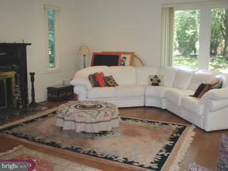 618 St Andrews Road Philadelphia, PA 19118 - Photo 3 of 6 Gallery Image 3