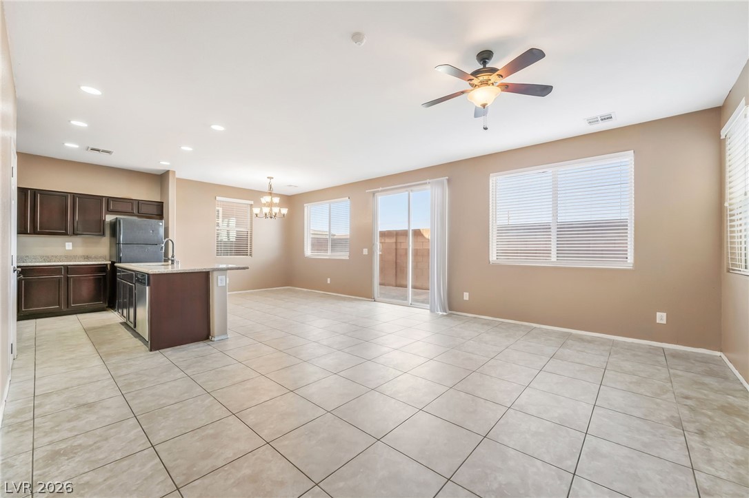 6183 Yankee Spring Street Las Vegas, NV 89122 - Photo 3 of 20