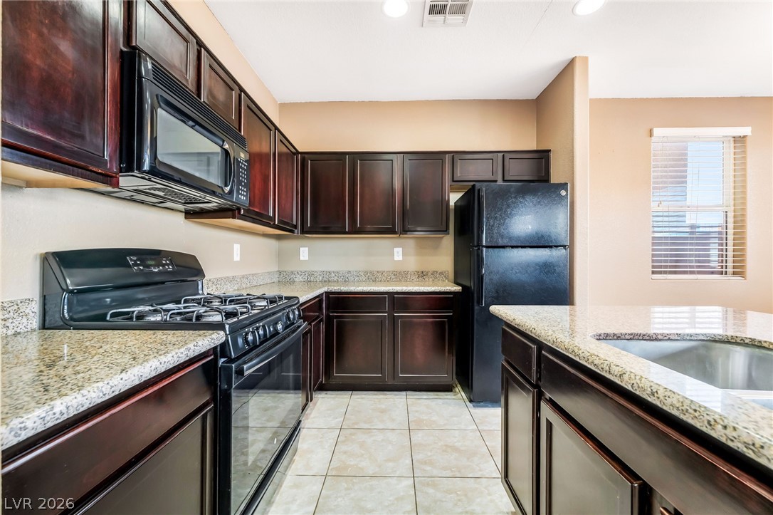 6183 Yankee Spring Street Las Vegas, NV 89122 - Photo 7 of 20