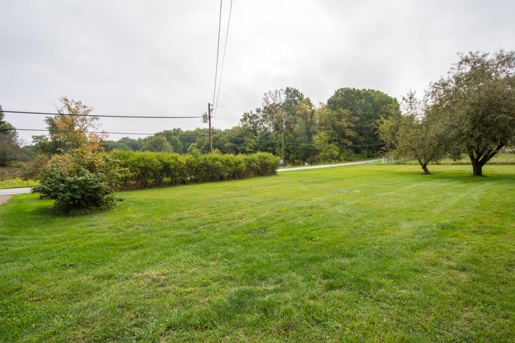 51753 Quince Road South Bend, IN 46628 - Photo 27 of 36 Gallery Image 27