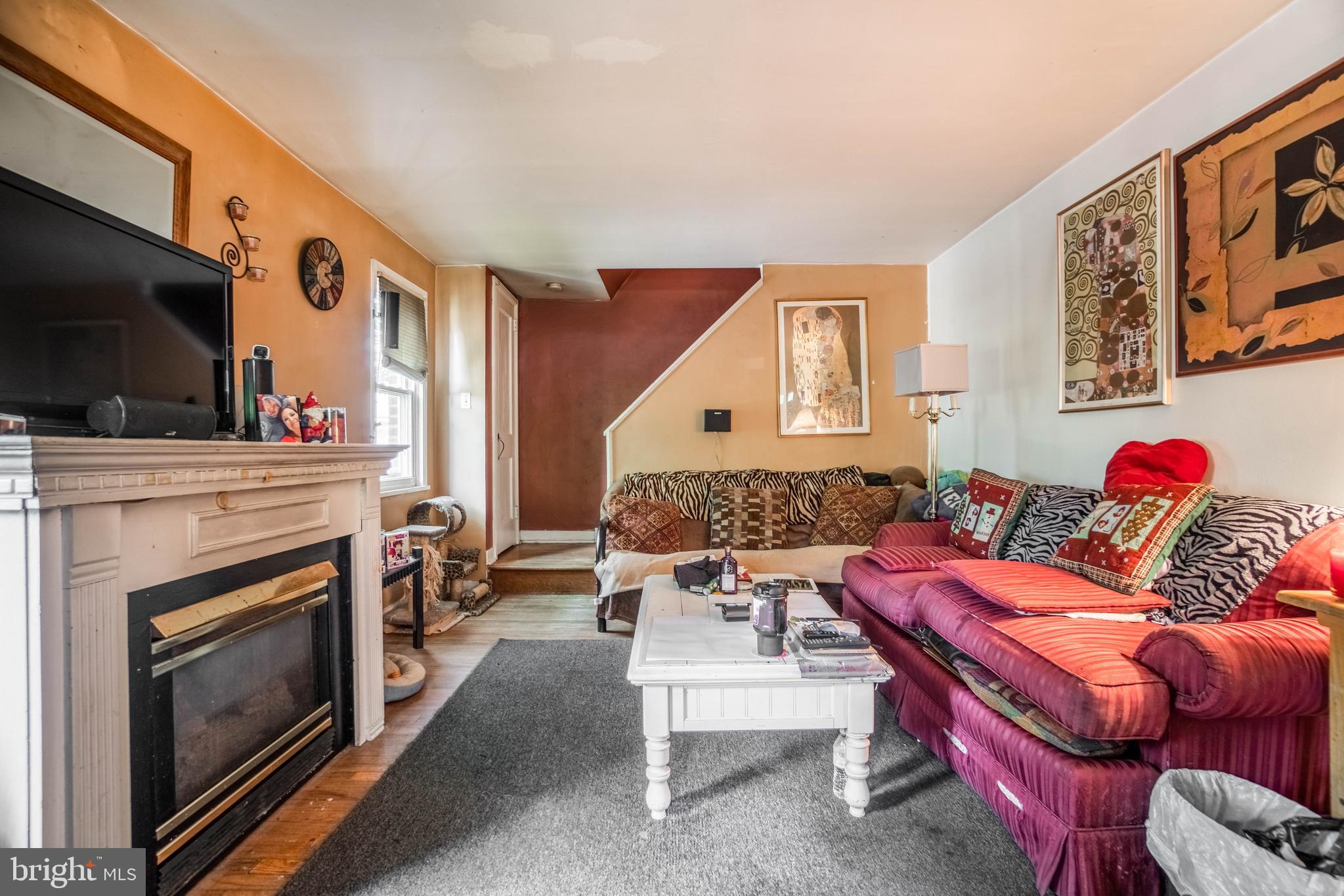 21 Mancil Road Media, PA 19063 - Photo 9 of 27 Living Room