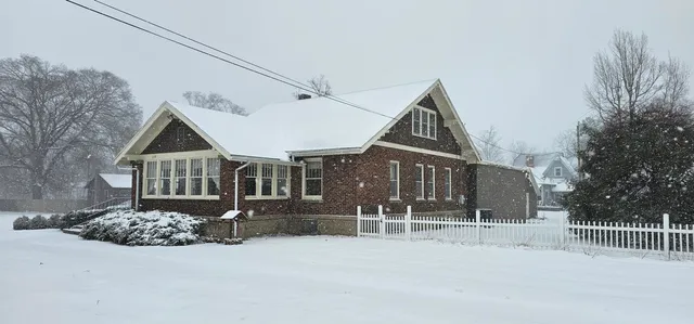 $189,900 | 208 West Main Street, Gobles, MI 49055