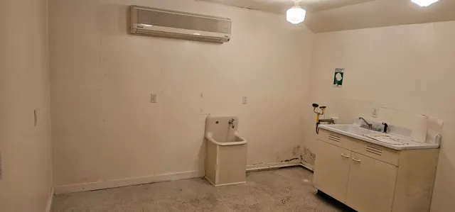 $189,900 | 208 West Main Street, Gobles, MI 49055