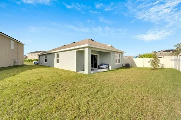 $2,100 | 17040 Wave Tressle Place, Wimauma, FL 33598
