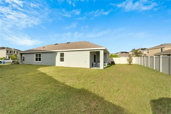 $2,100 | 17040 Wave Tressle Place, Wimauma, FL 33598