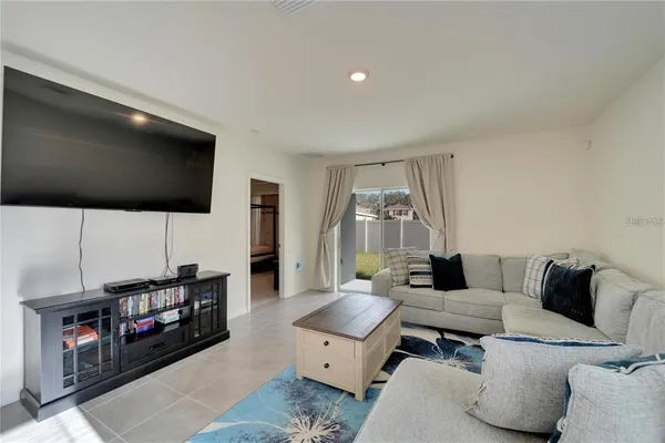 $2,100 | 17040 Wave Tressle Place, Wimauma, FL 33598