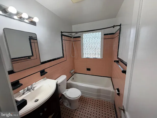 $775,000 | 9704 Blake Lane, Fairfax, VA 22031